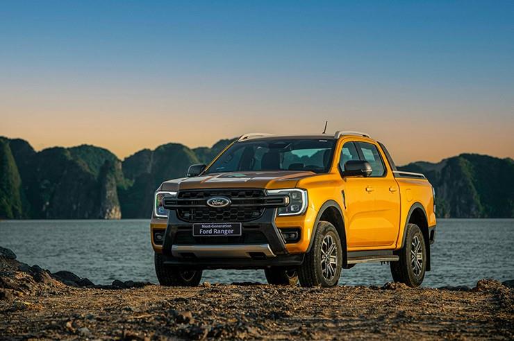 Giá xe Ford Ranger lăn bánh tháng 8/2023, giảm 50% lệ phí trước bạ