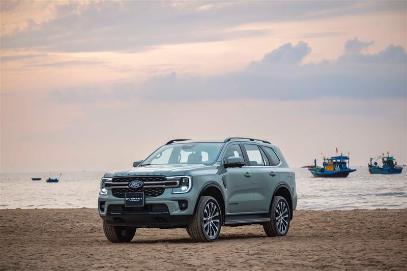 Ford Everest bản xăng 2.3 EcoBoost chốt giá 1,629 tỷ đồng