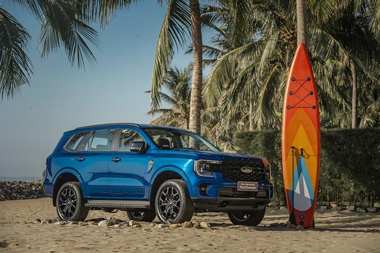 Giá xe Ford Everest niêm yết và lăn bánh tháng 5/2026